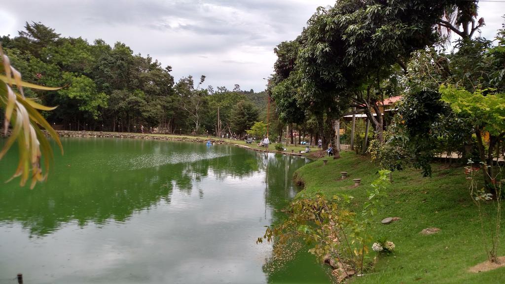 Pousada Paraiso Serra Negra  Bagian luar foto
